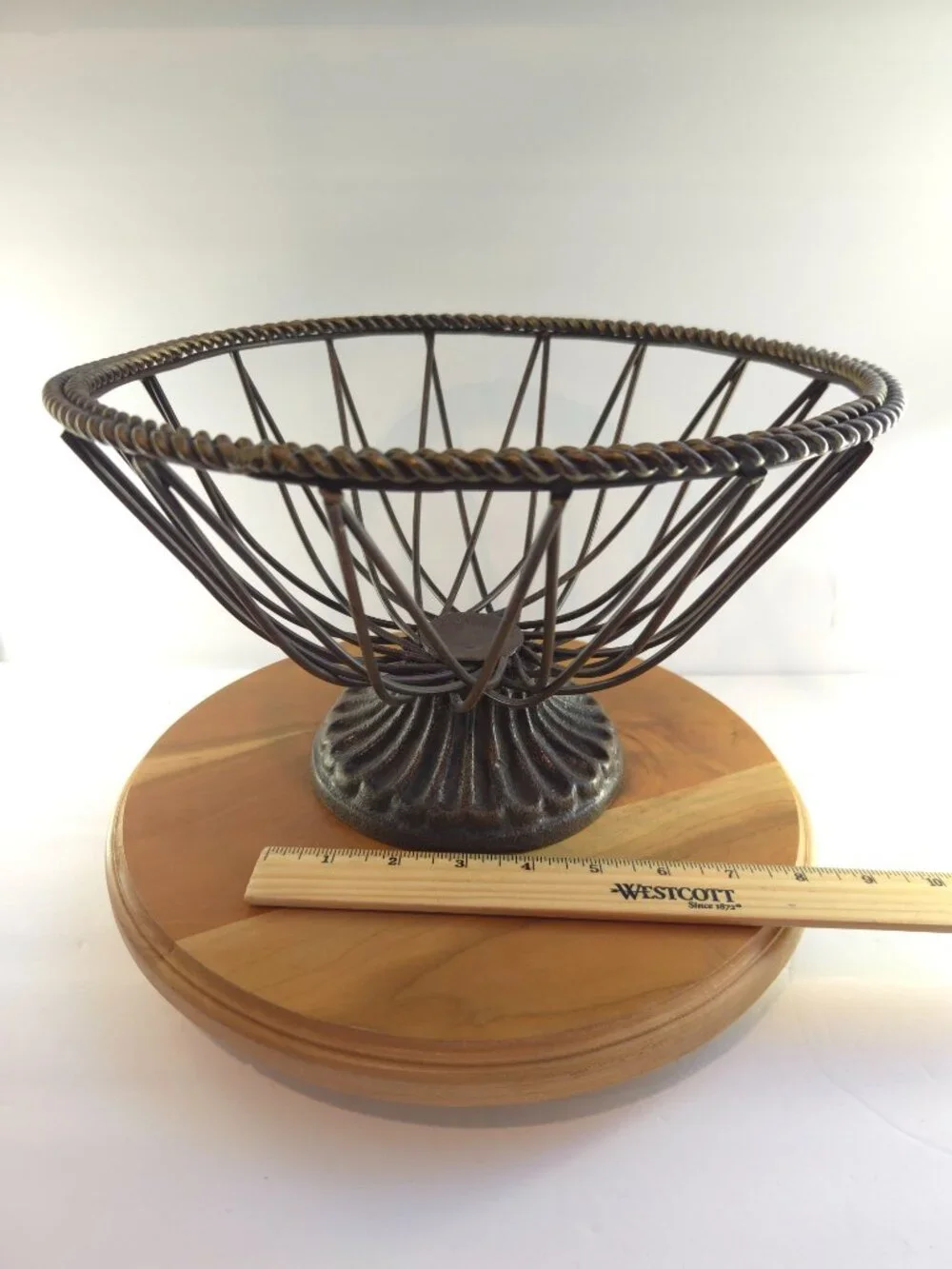 Industrial Farmhouse Metal Wire Footed Centerpiece Basket – Heavy Base